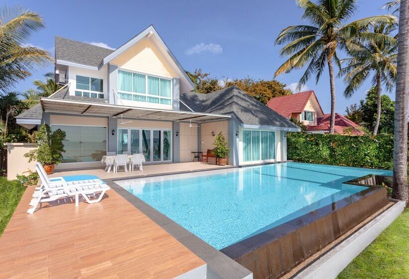 فيلا غرفتين نوم مطلة على البحر, Fisherman Way Beach Villa