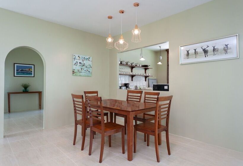 فيلا غرفتين نوم, Fisherman Way Beach Villa