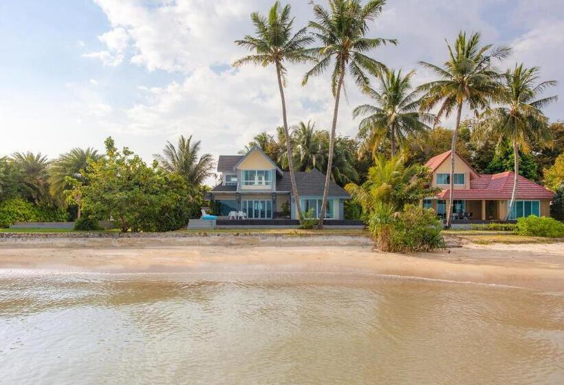 فيلا غرفتين نوم مطلة على البحر, Fisherman Way Beach Villa