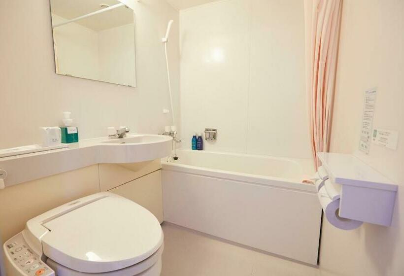 스탠다드 룸, Folkloro Takahata