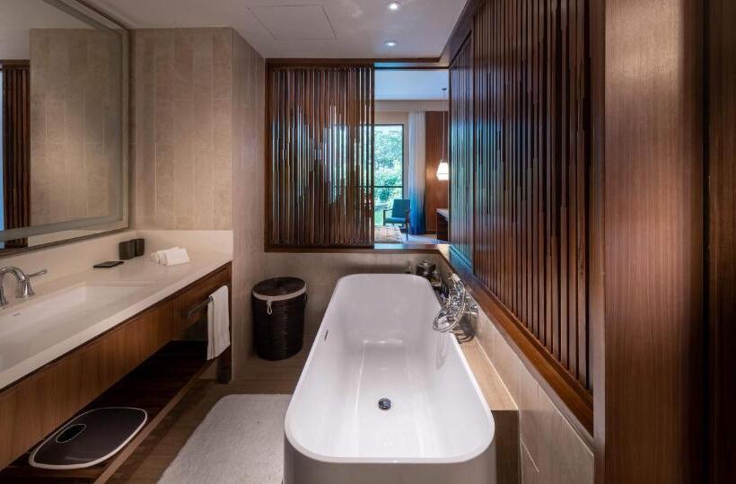 스위트 킹사이즈 침대, Hard Rock Hotel Desaru Coast