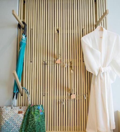 디럭스 스튜디오, Lario Hotel Krabi Sha Extra Plus