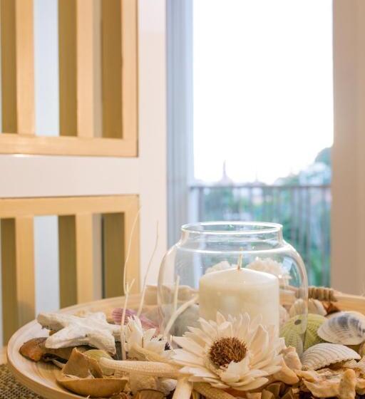 스위트 킹사이즈 침대, Lario Hotel Krabi Sha Extra Plus