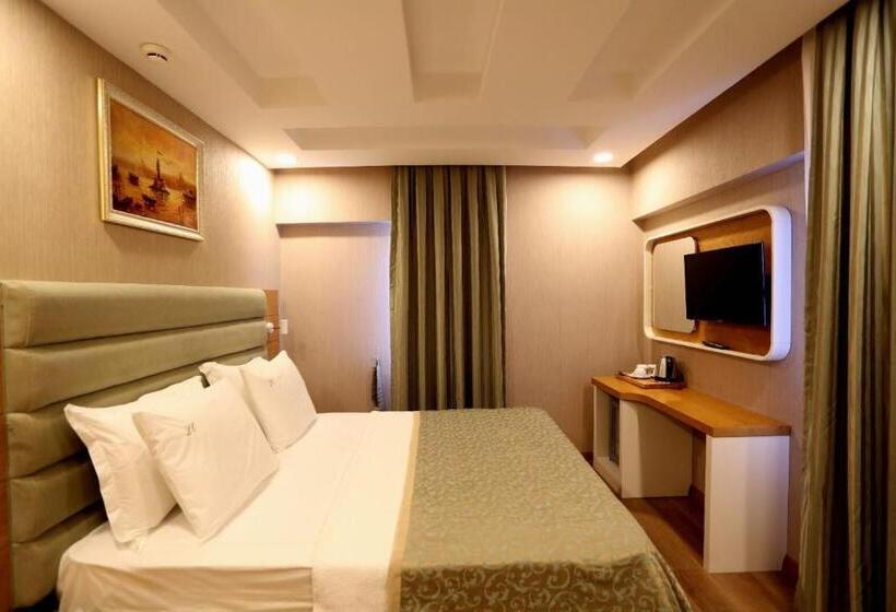 Habitación Estàndard Individual, Life Corner