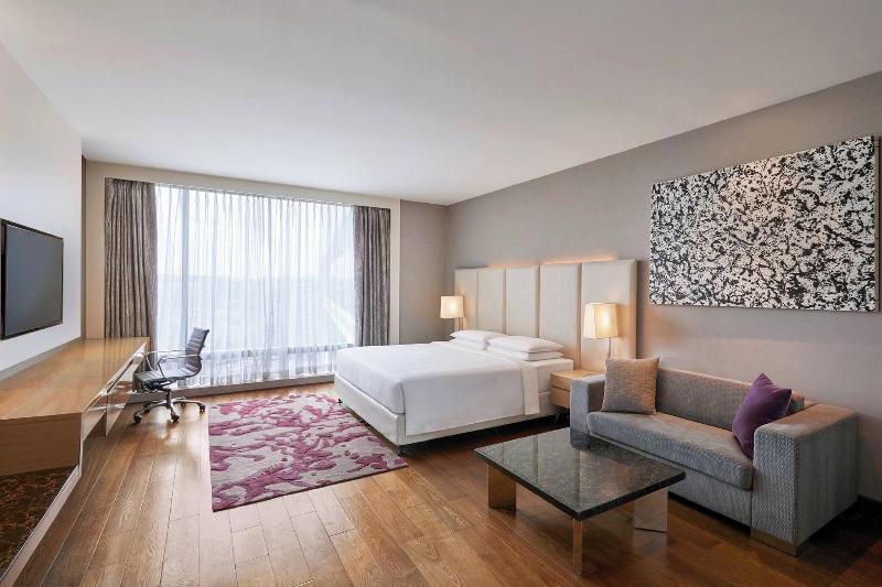 스탠다드 스튜디오 킹침대, Marriott Executive Apartments Hyderabad