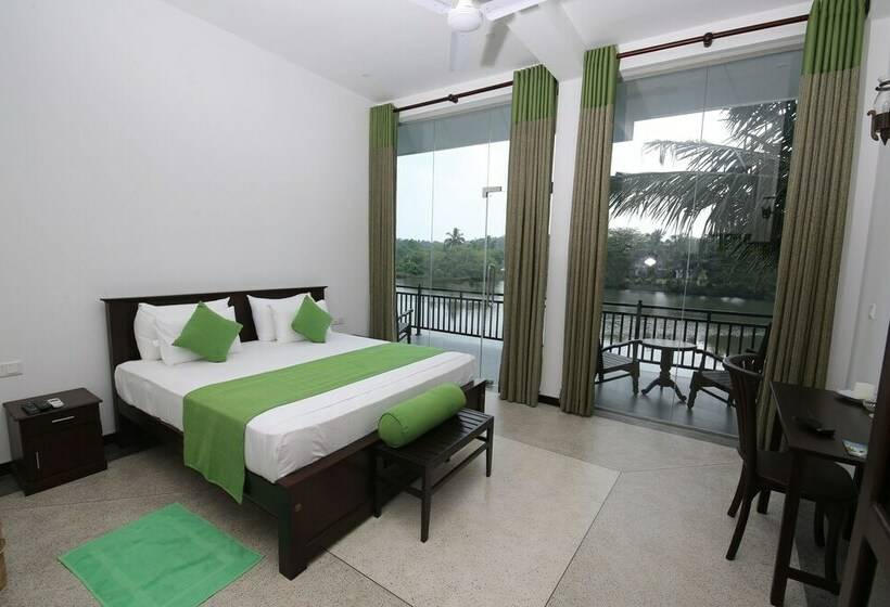 غرفة قياسية مطلّة علي البحيرة, Ocean Gate Galle