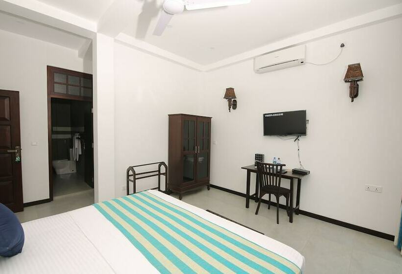 غرفة قياسية مطلّة علي البحيرة, Ocean Gate Galle