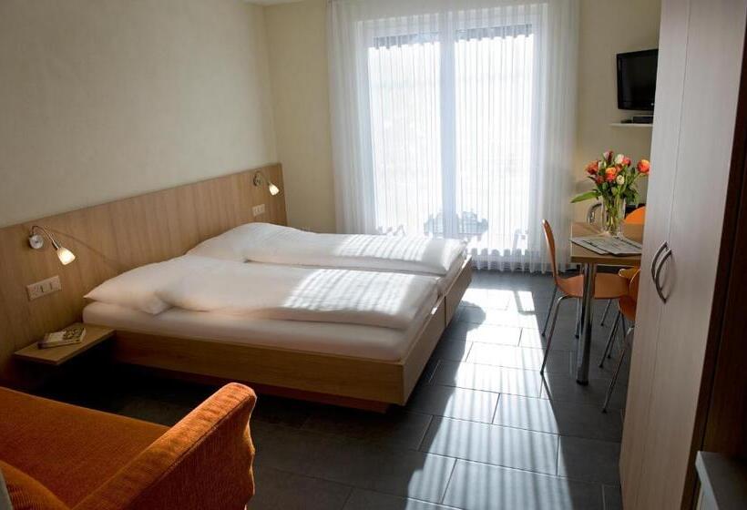 إستوديو قياسى, Studio 54