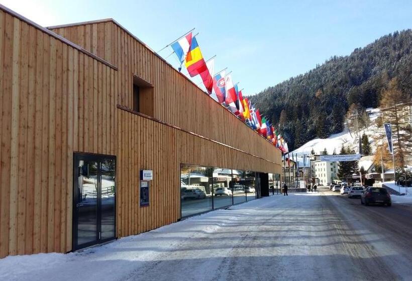 إستوديو قياسى, Studio 54