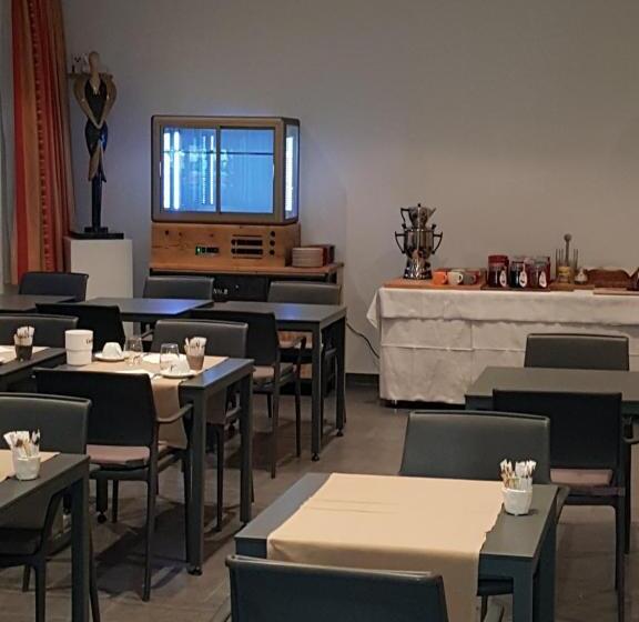 إستوديو قياسى, Studio 54