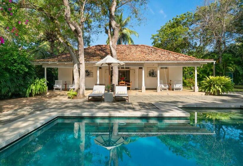 Talo 1 Makuuhuone, Taru Villas Mawella Tangalle