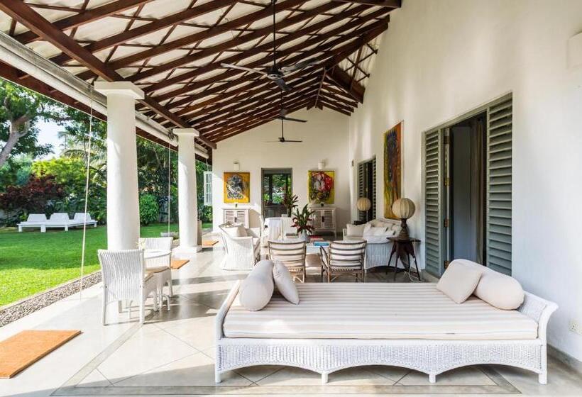 Talo 1 Makuuhuone, Taru Villas Mawella Tangalle