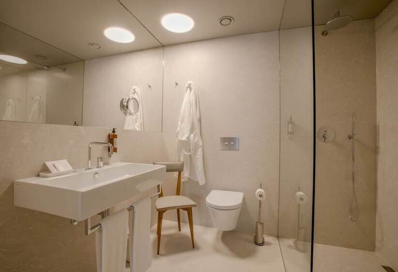 اتاق لوکس, Raw Culture Art & Lofts Bairro Alto