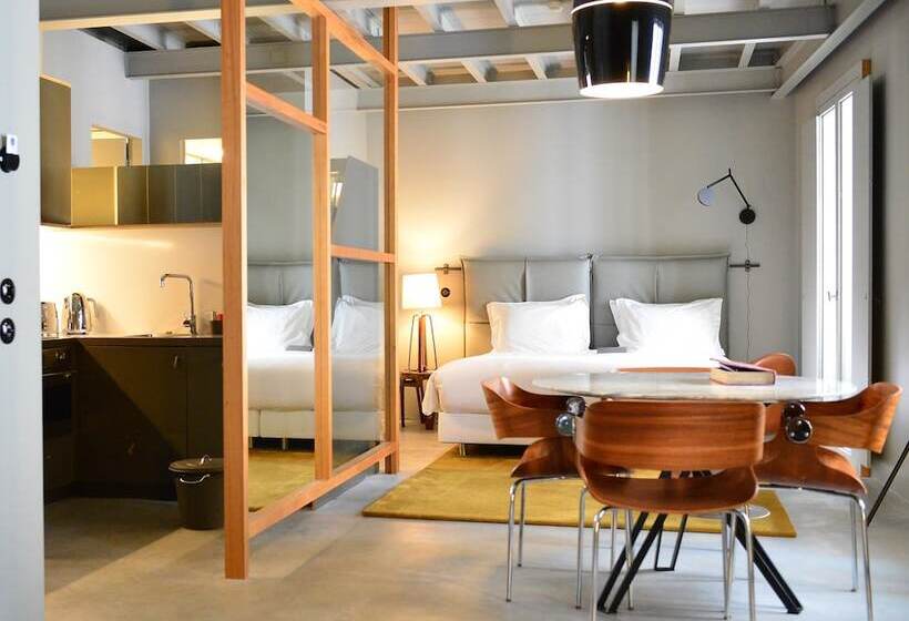 اتاق لوکس, Raw Culture Art & Lofts Bairro Alto