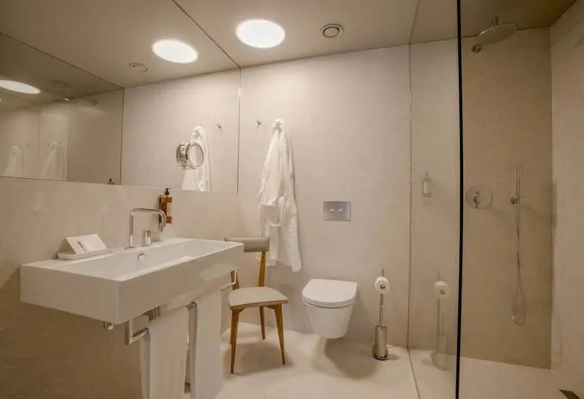 Quarto superior, Raw Culture Art & Lofts Bairro Alto