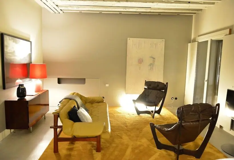 Quarto superior, Raw Culture Art & Lofts Bairro Alto