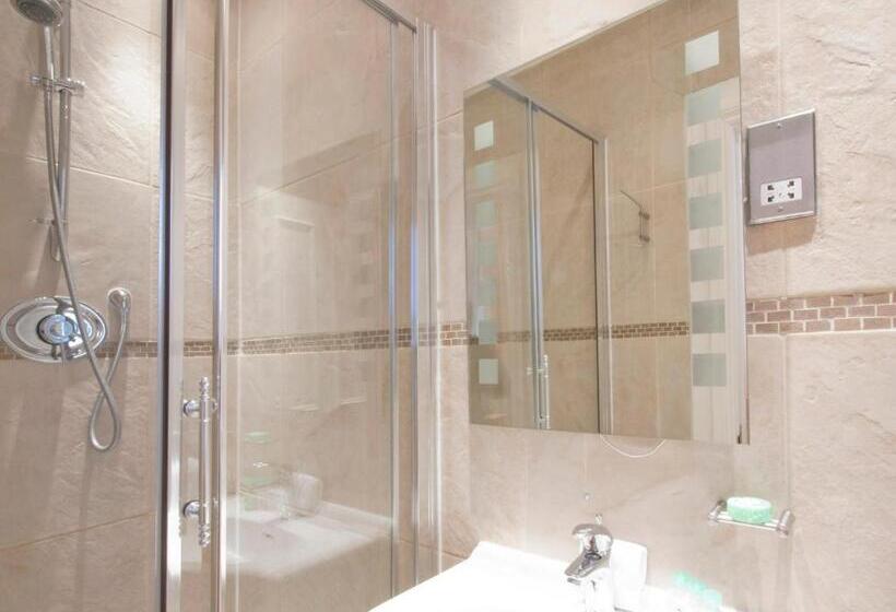 חדר סטודיו סטנדרד, 17 Hertford Street