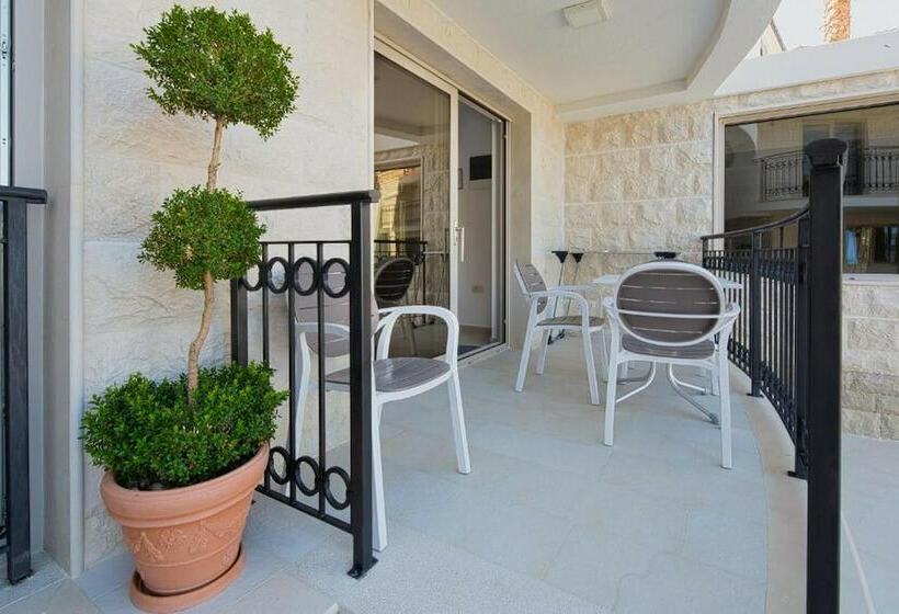 آپارتمان 1 خوابه, Apartments Jovan