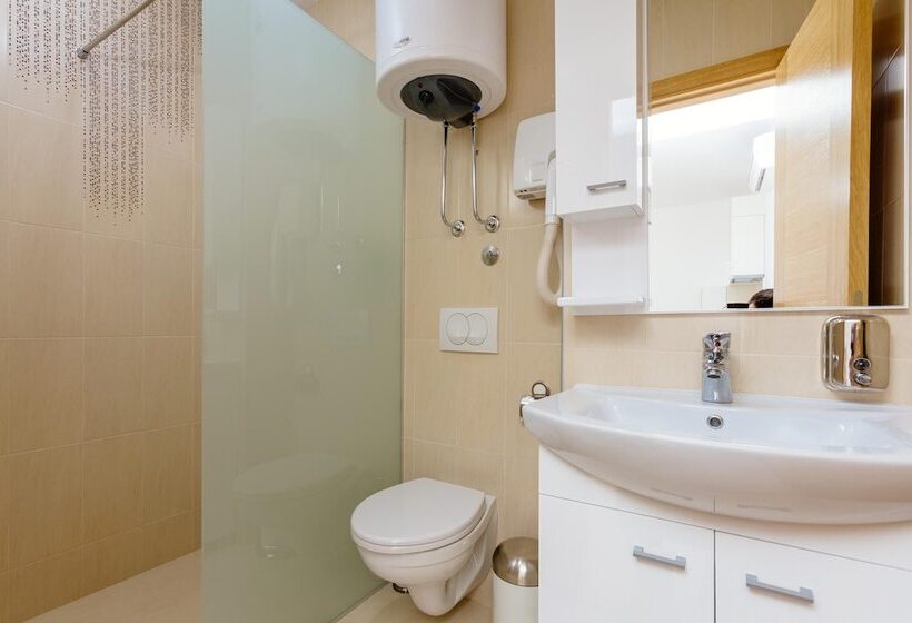 آپارتمان راحتی 1 خوابه, Apartments Jovan