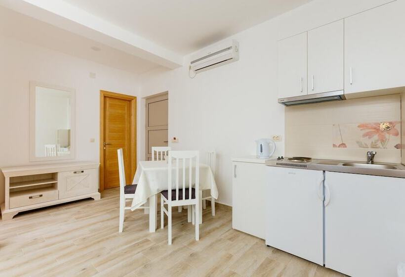 آپارتمان راحتی 1 خوابه, Apartments Jovan