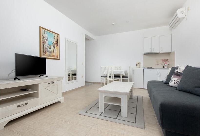 آپارتمان راحتی 1 خوابه, Apartments Jovan