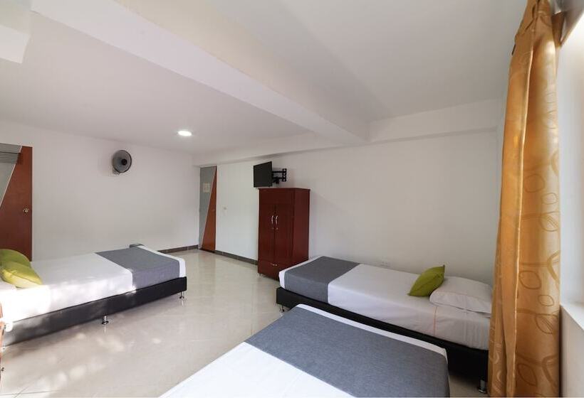 غرفة قياسية رباعية, Ayenda 1234 Imperio 70