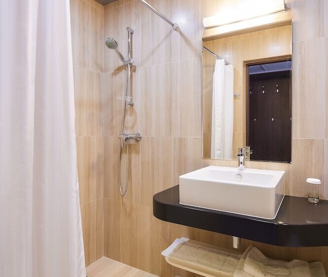 غرفة قياسية, Diplomat