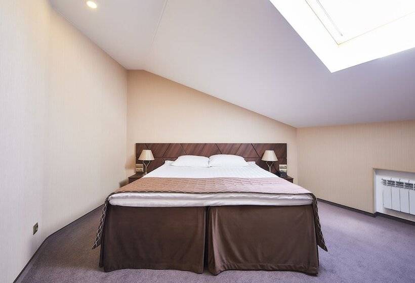 スタンダードルーム, Diplomat