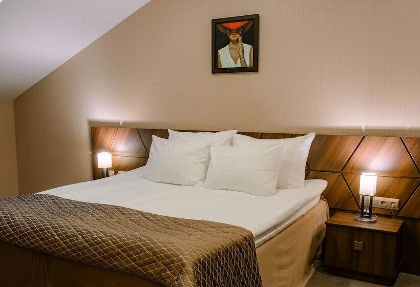 Номер Superior, Diplomat