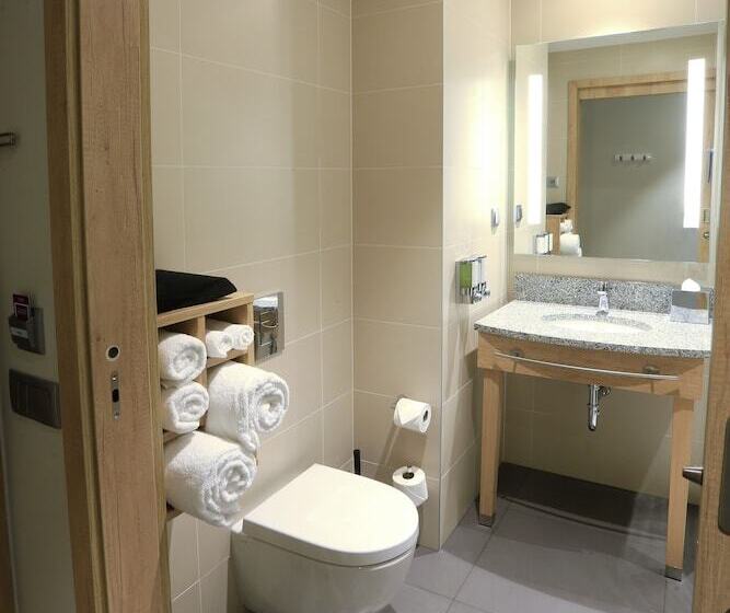 اتاق استاندارد, Hampton By Hilton Gdansk Old Town