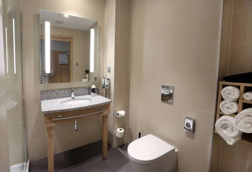 اتاق استاندارد با چشم‌انداز, Hampton By Hilton Gdansk Old Town
