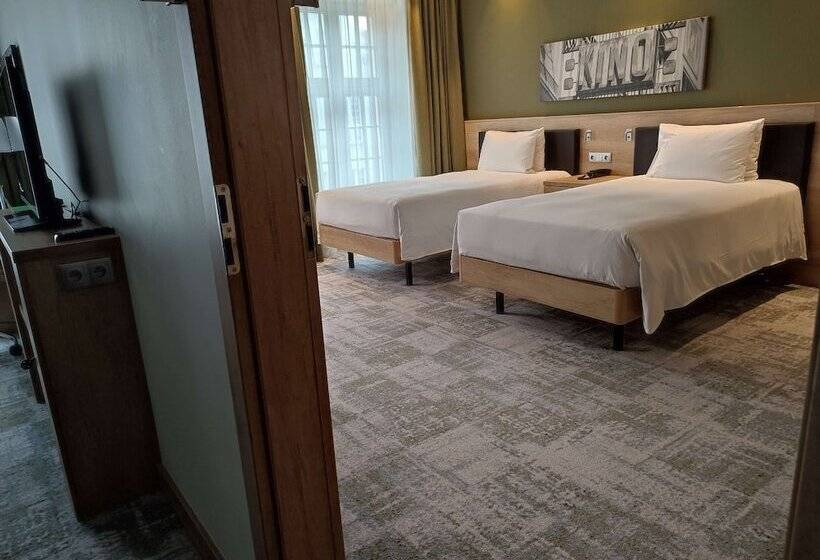 Family Connecting Room, Hampton By Hilton Gdansk Old Town