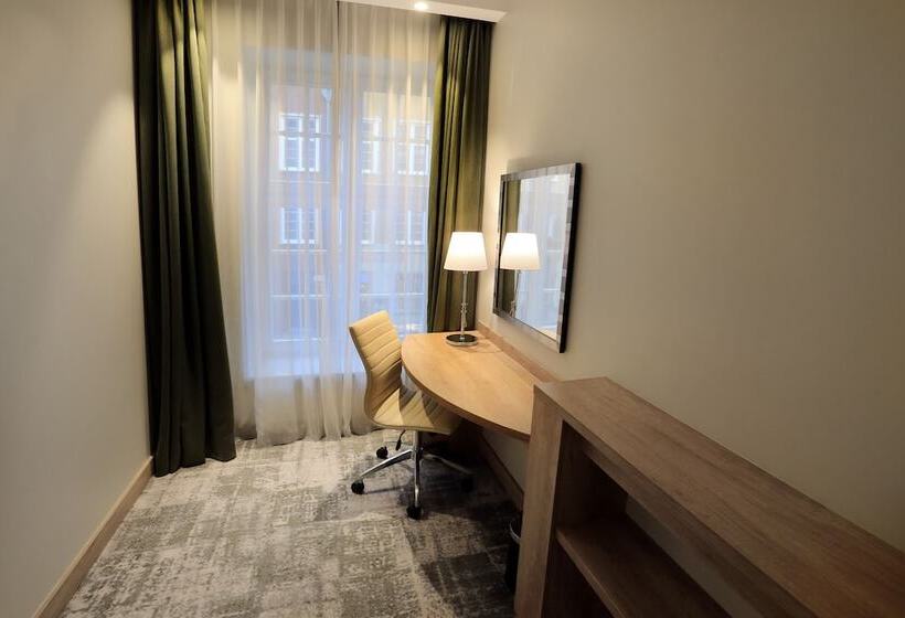 Семейный Номер, Hampton By Hilton Gdansk Old Town