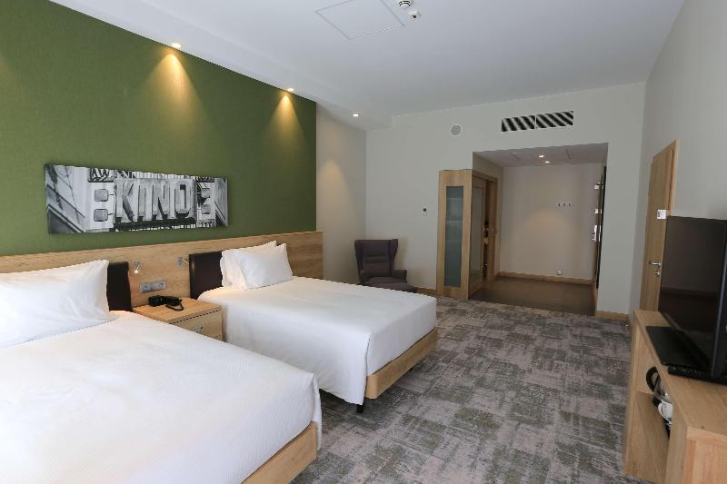 اتاق خانوادگی تودرتو, Hampton By Hilton Gdansk Old Town