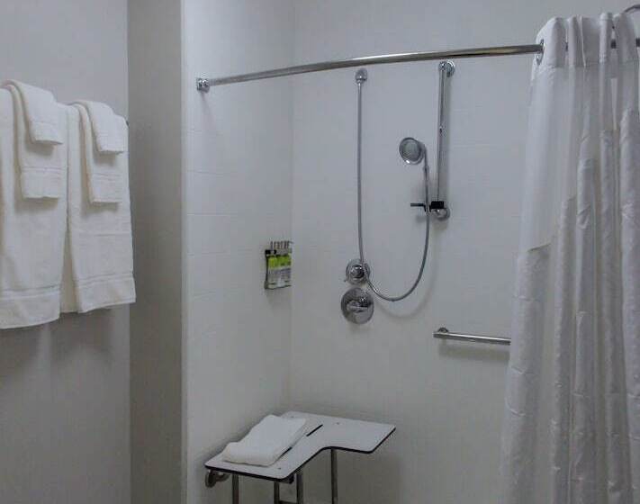 سوییت, Holiday Inn Express & Suites Nashville North   Springfield, An Ihg