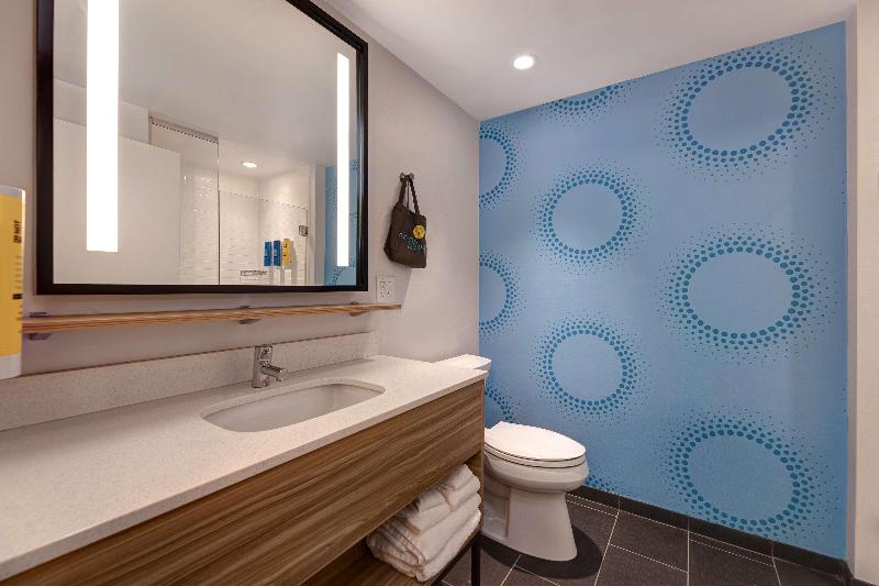 חדר סטנדרט, Holiday Inn Express & Suites Tulsa South   Woodland Hills, An Ihg