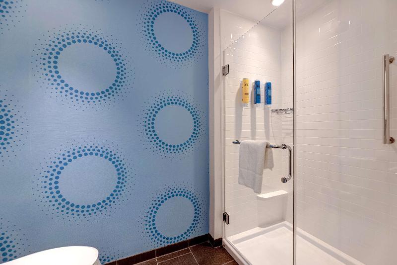 חדר סטנדרט, Holiday Inn Express & Suites Tulsa South   Woodland Hills, An Ihg