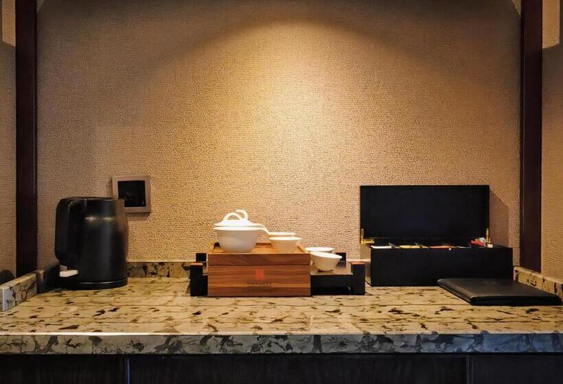 Premium Room, Hualuxe Wuhu, An Ihg