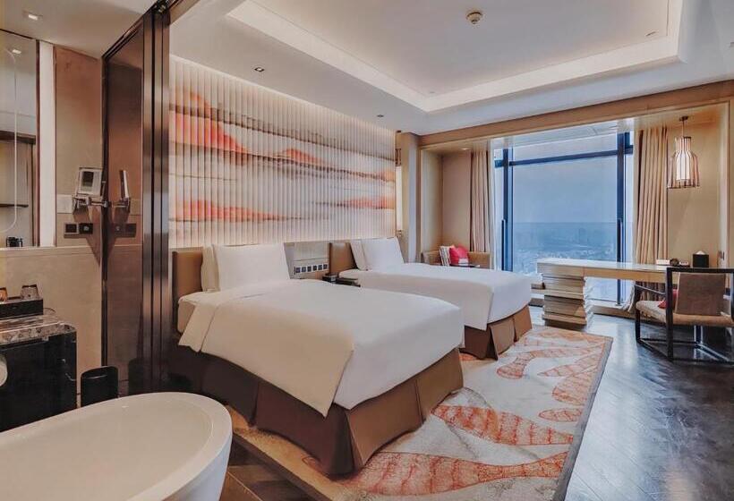 Standard Room, Hualuxe Wuhu, An Ihg