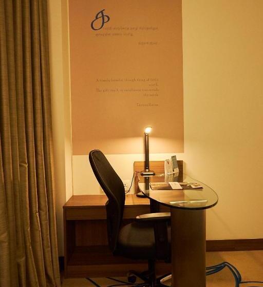 Классический Номер, Mercure Chennai Sriperumbudur