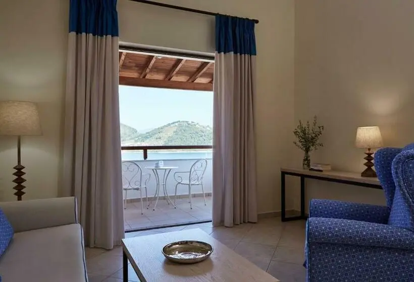 オーシャンビュースイート, Skiathos Living