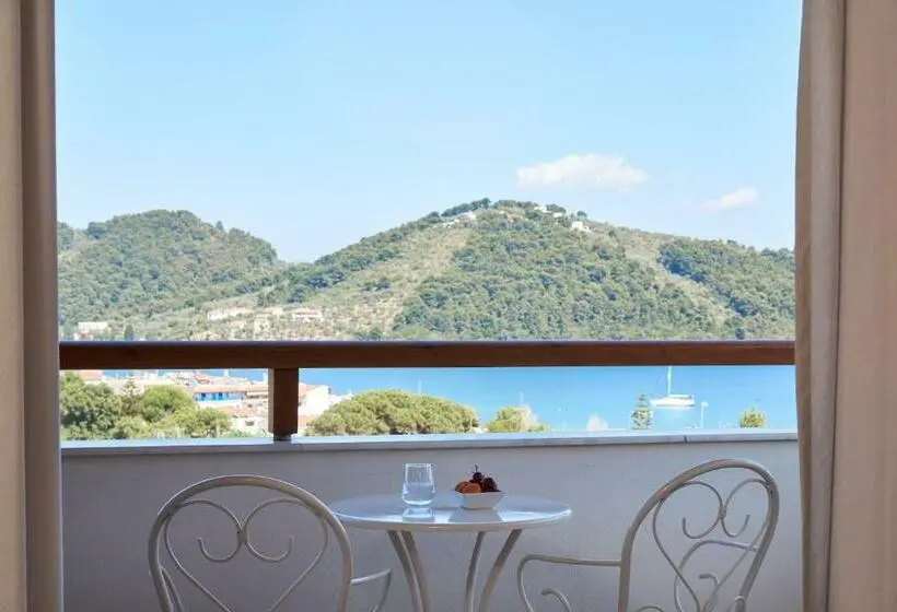 オーシャンビュースイート, Skiathos Living