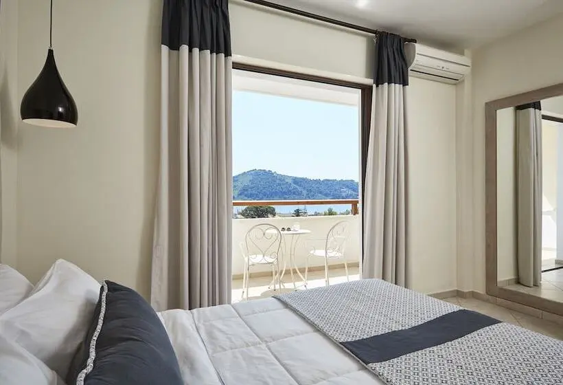 オーシャンビューデラックススイート, Skiathos Living