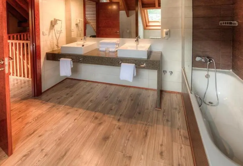 ２ベッドルームデラックスアパートメント, Apartahotel Tres Quiñones