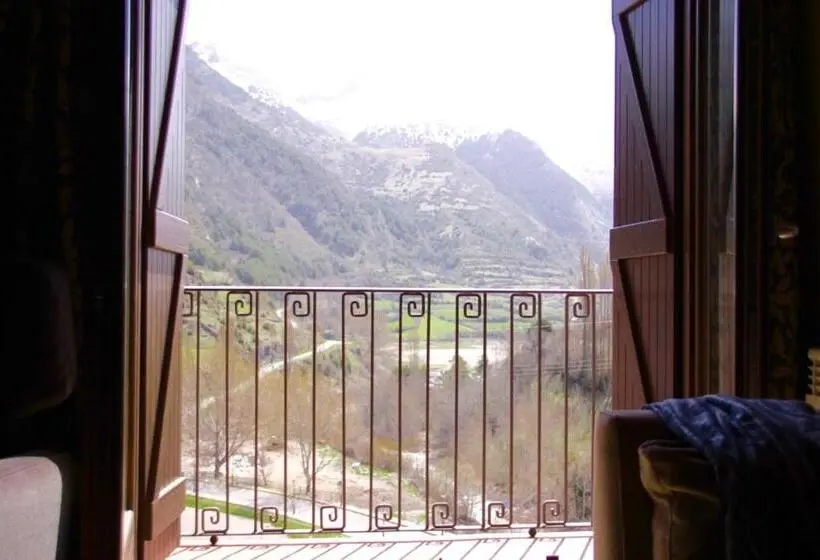 ３ベッドルームのデラックスアパートメント, Apartahotel Tres Quiñones