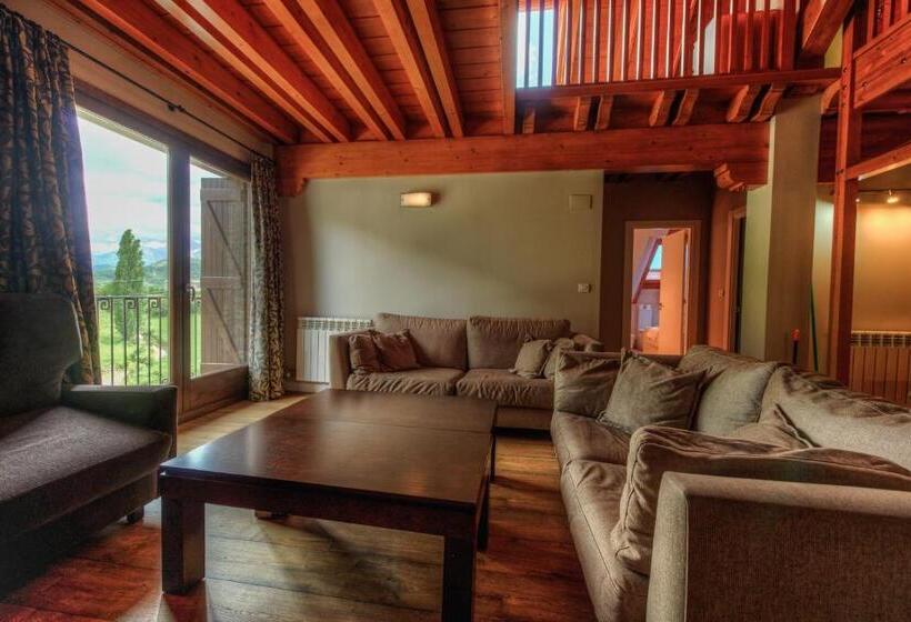 Апартаменты Deluxe 3 Спальни, Apartahotel Tres Quiñones