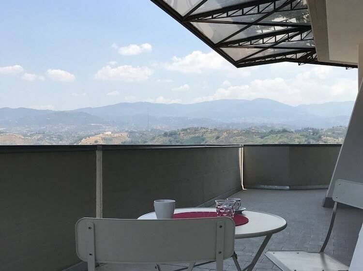 اتاق استاندارد با چشمانداز, Civico 27