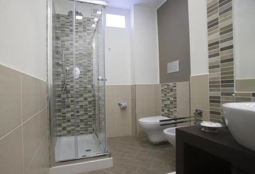 اتاق استاندارد سه نفره, L`essenza B&b