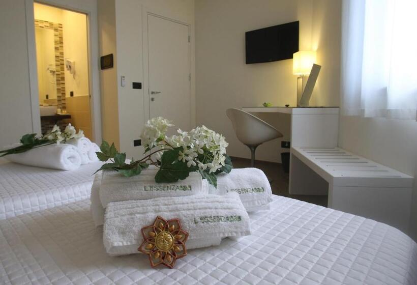 اتاق استاندارد سه نفره, L`essenza B&b