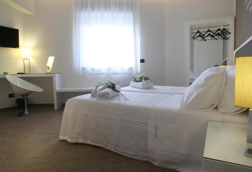 اتاق استاندارد سه نفره, L`essenza B&b